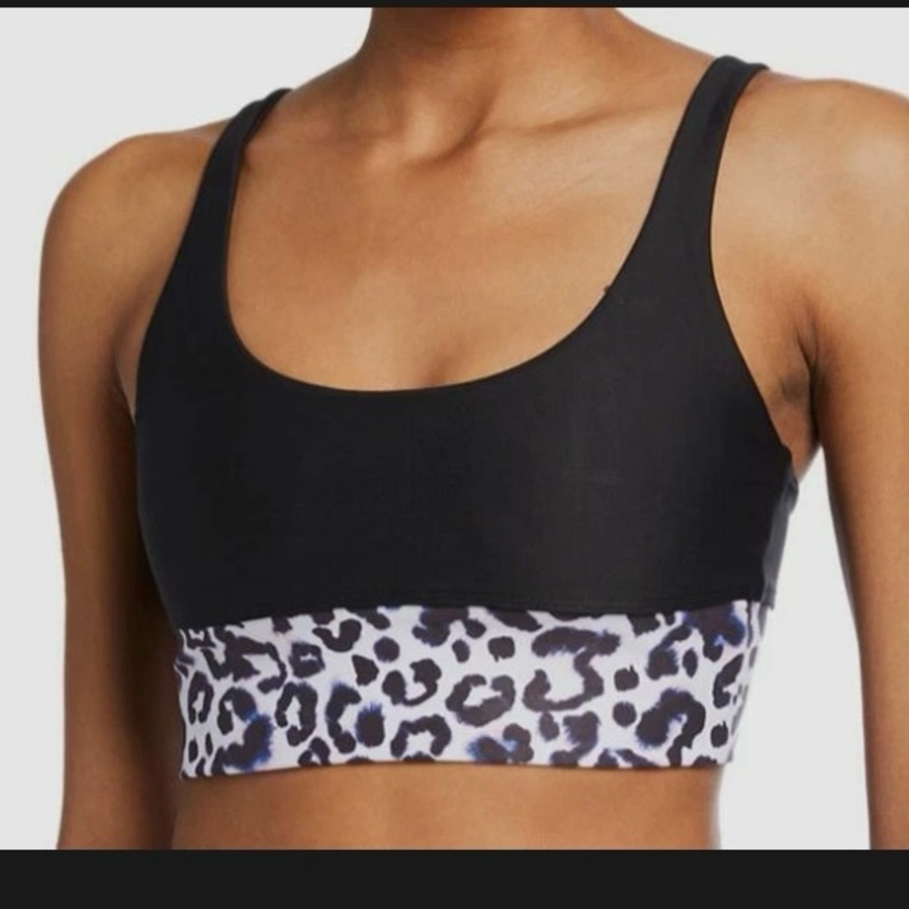 Beach Riot Rocky Sports Bra in Watercolor Leopard One Size - Picture 3 of 6